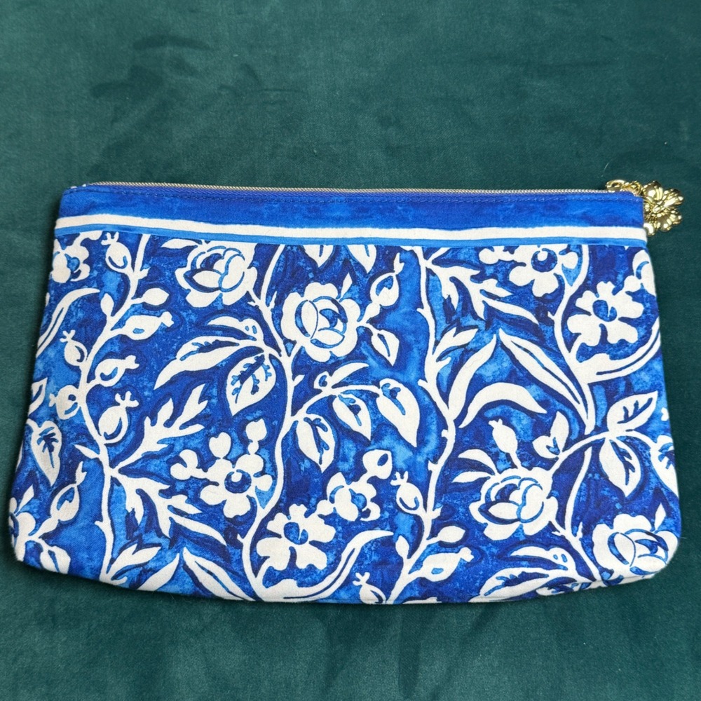 Estee Lauder Blue Floral Print Cosmetic Bag‎ Pouch Zipper Gold Flower Charm
